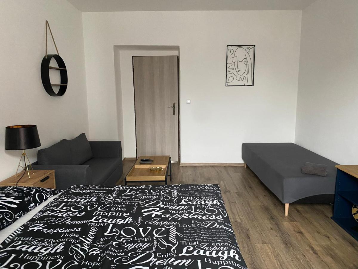 Cerna Ruze - Apartman 4 Pilsen Exterior foto